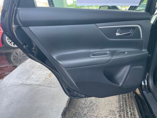 Used 2017 Nissan Altima 2.5 SR FWD image 10