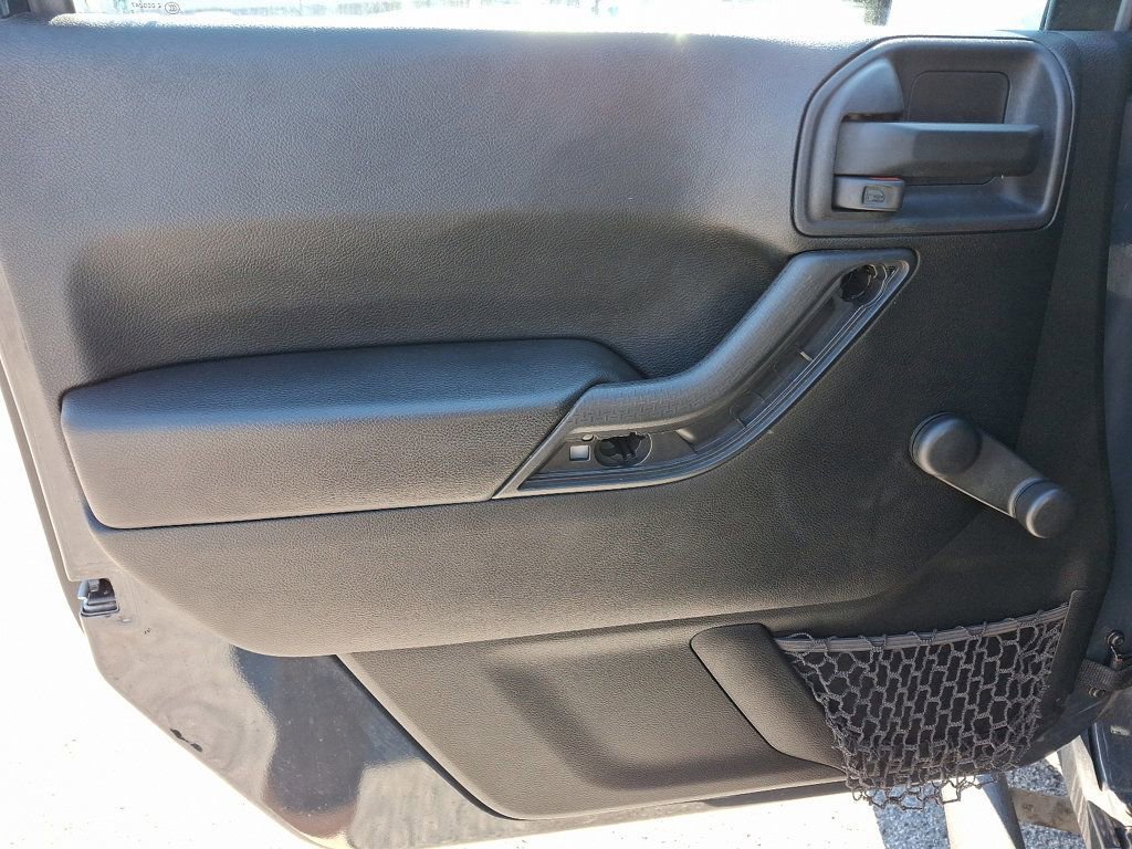 Used 2016 Jeep Wrangler Unlimited Sport image 12