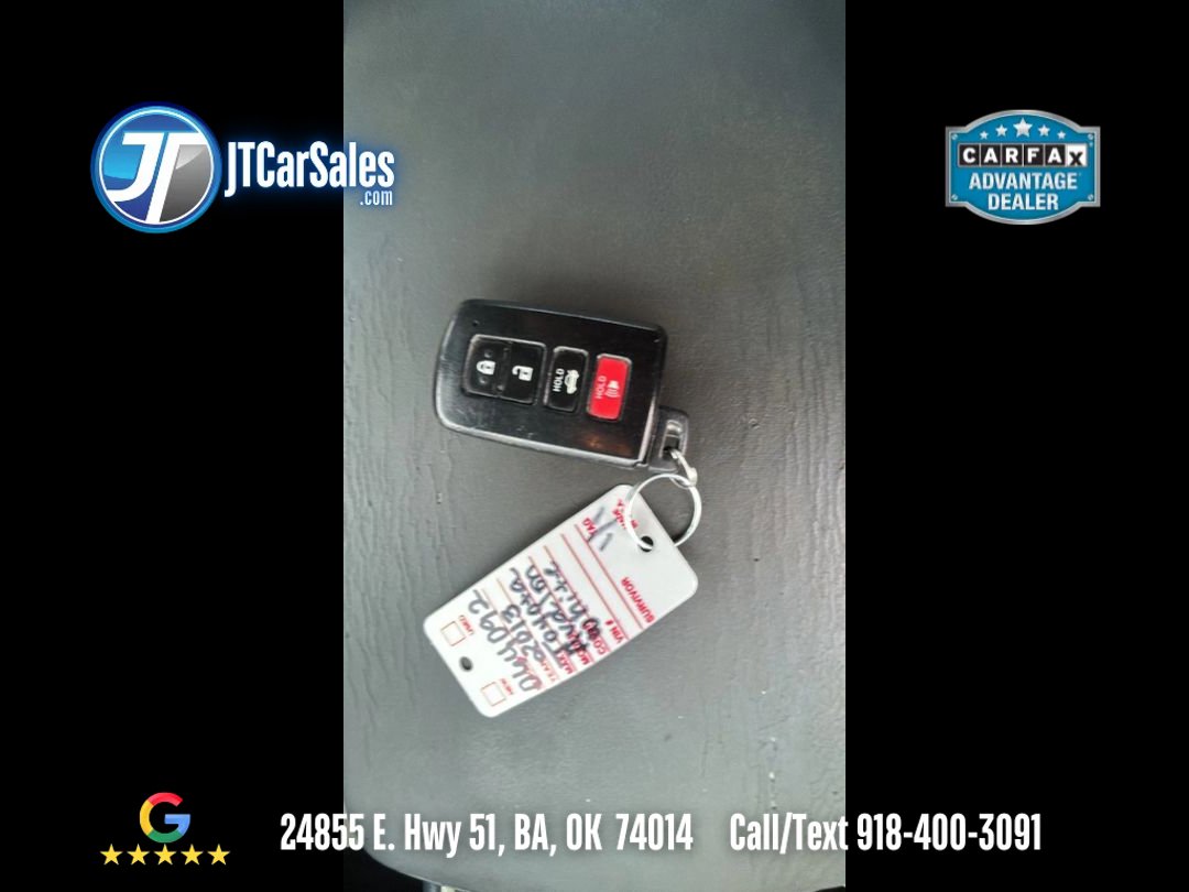 Used 2013 Toyota Avalon XLE Touring FWD image 42