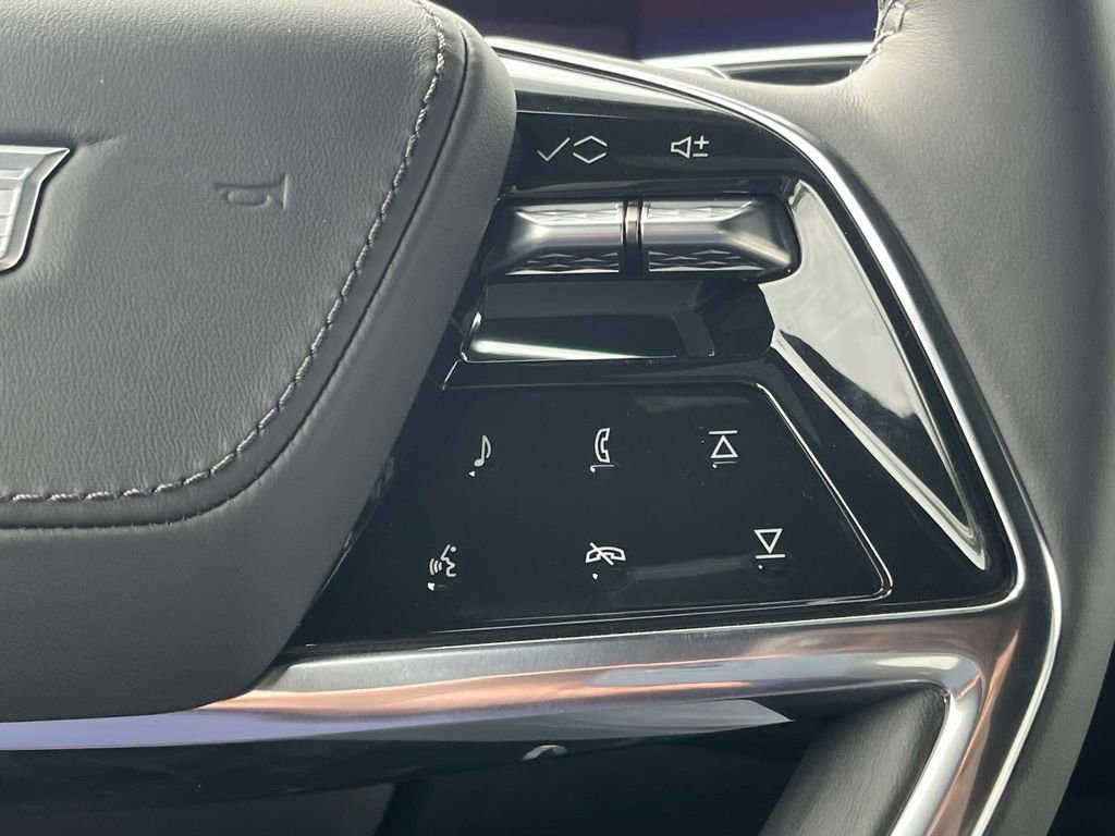 New 2026 Cadillac Escalade Platinum Sport w/ LPO, ONYX Package image 34