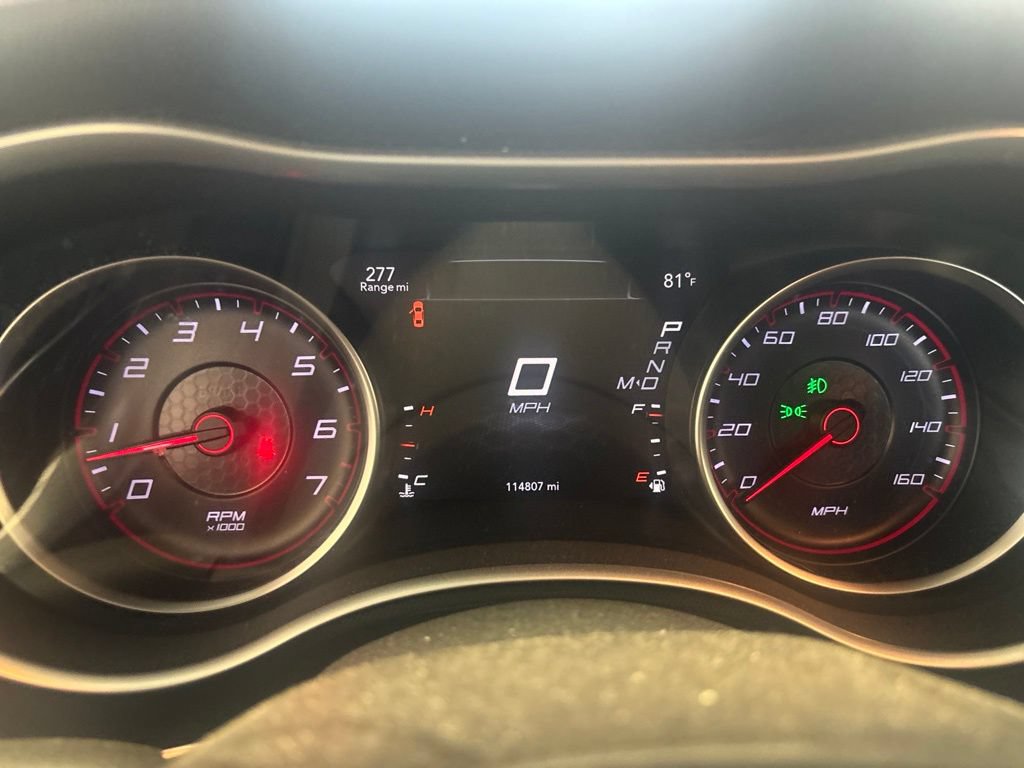 Used 2015 Dodge Charger R/T RWD image 4
