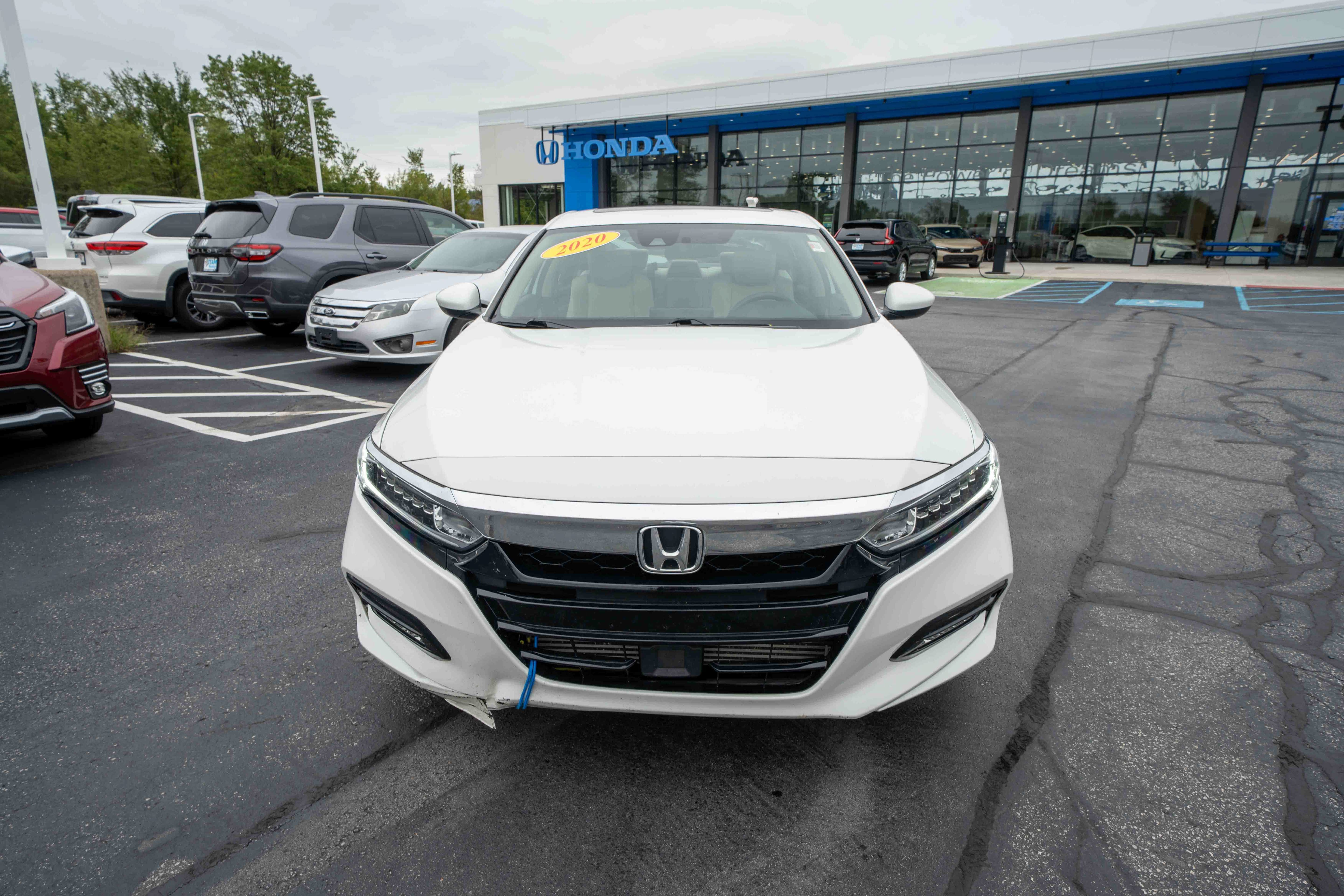 Used 2020 Honda Accord EX image 2