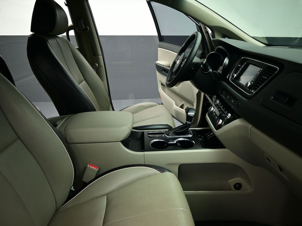 Certified 2020 Kia Sedona EX image 27