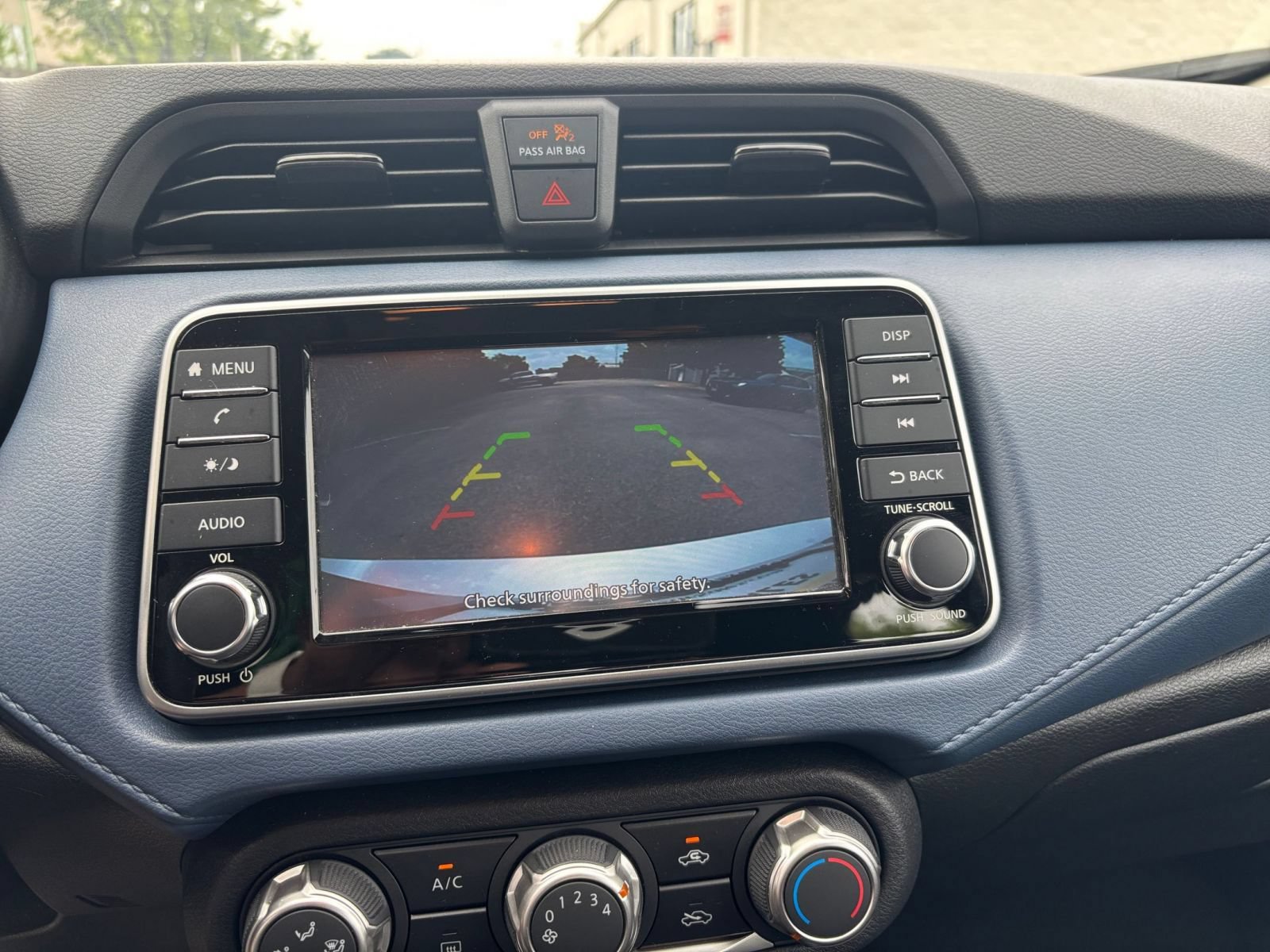 Used 2025 Nissan Versa SV FWD image 23
