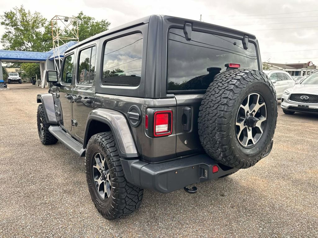 Used 2019 Jeep Wrangler Unlimited Sahara image 6