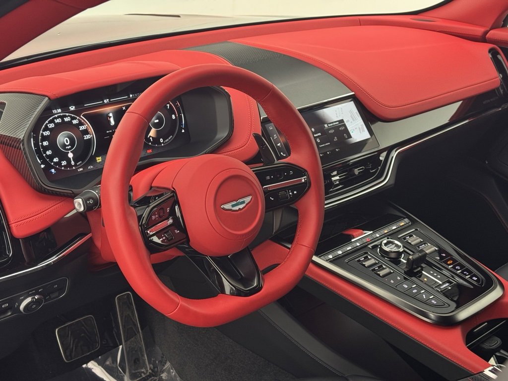 Used 2025 Aston Martin DBX 707 image 8