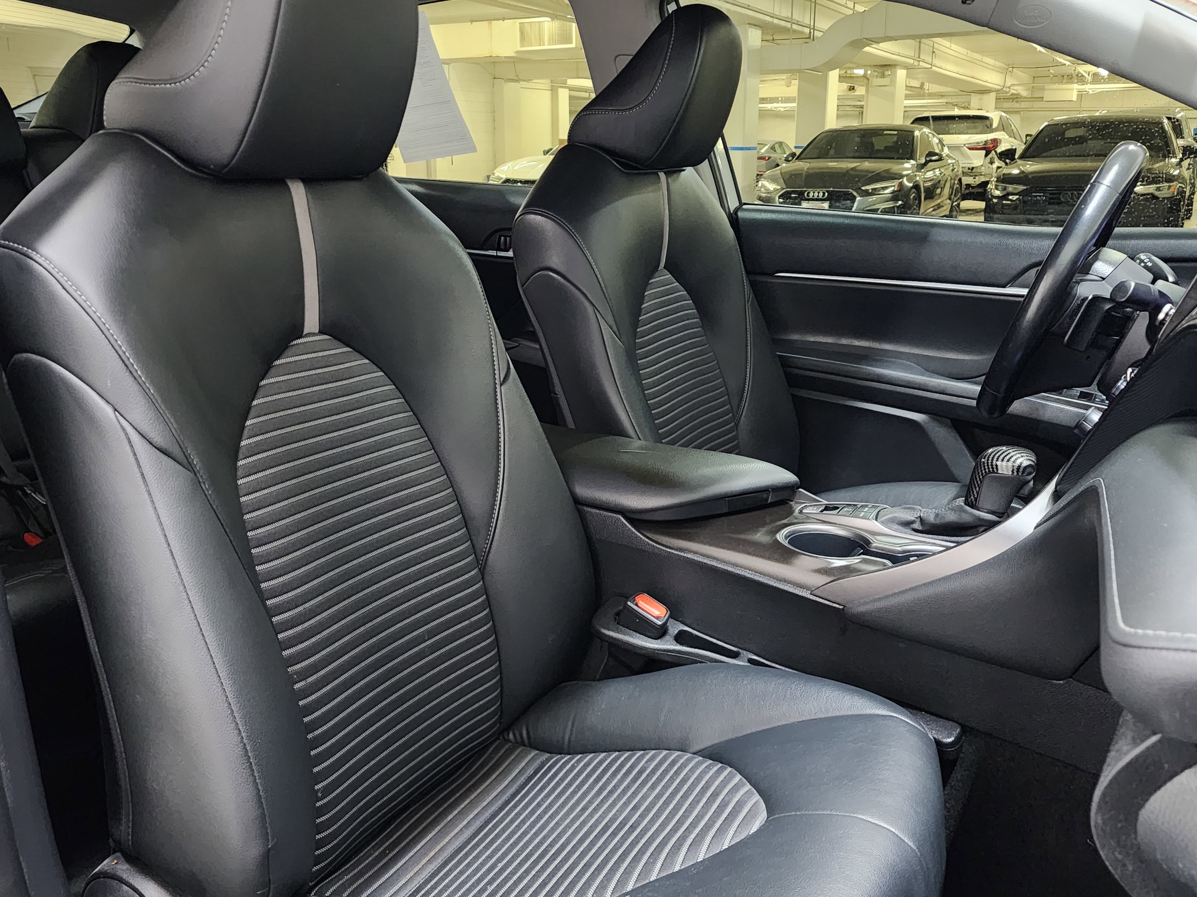 Used 2022 Toyota Camry SE image 23