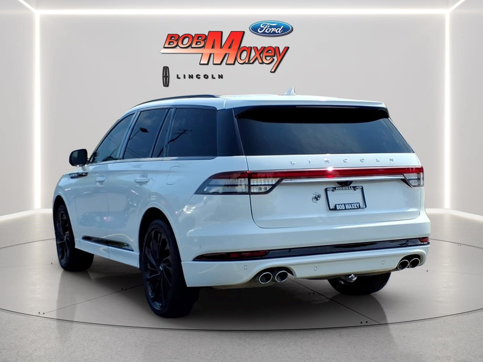 Used 2024 Lincoln Aviator Reserve w/ Equipment Group 201A AWD/4WD image 6