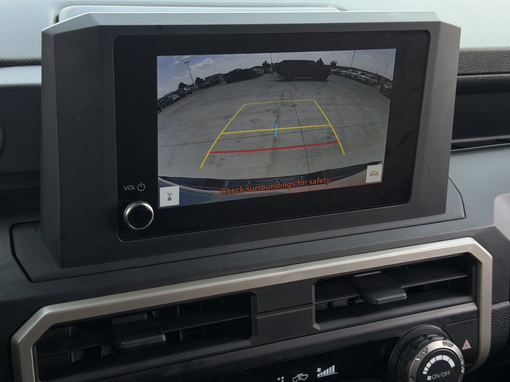 Used 2024 Toyota Tacoma SR AWD/4WD image 18