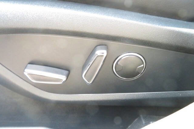 Used 2021 Lincoln Nautilus Reserve w/ Class II Trailer Tow Package image 16