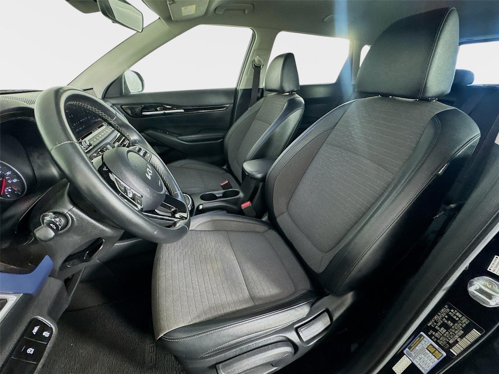 Certified 2022 Kia Seltos Nightfall Edition AWD/4WD image 11
