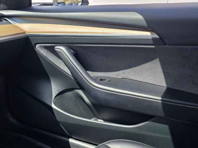 Used 2023 Tesla Model 3 Standard Range image 25