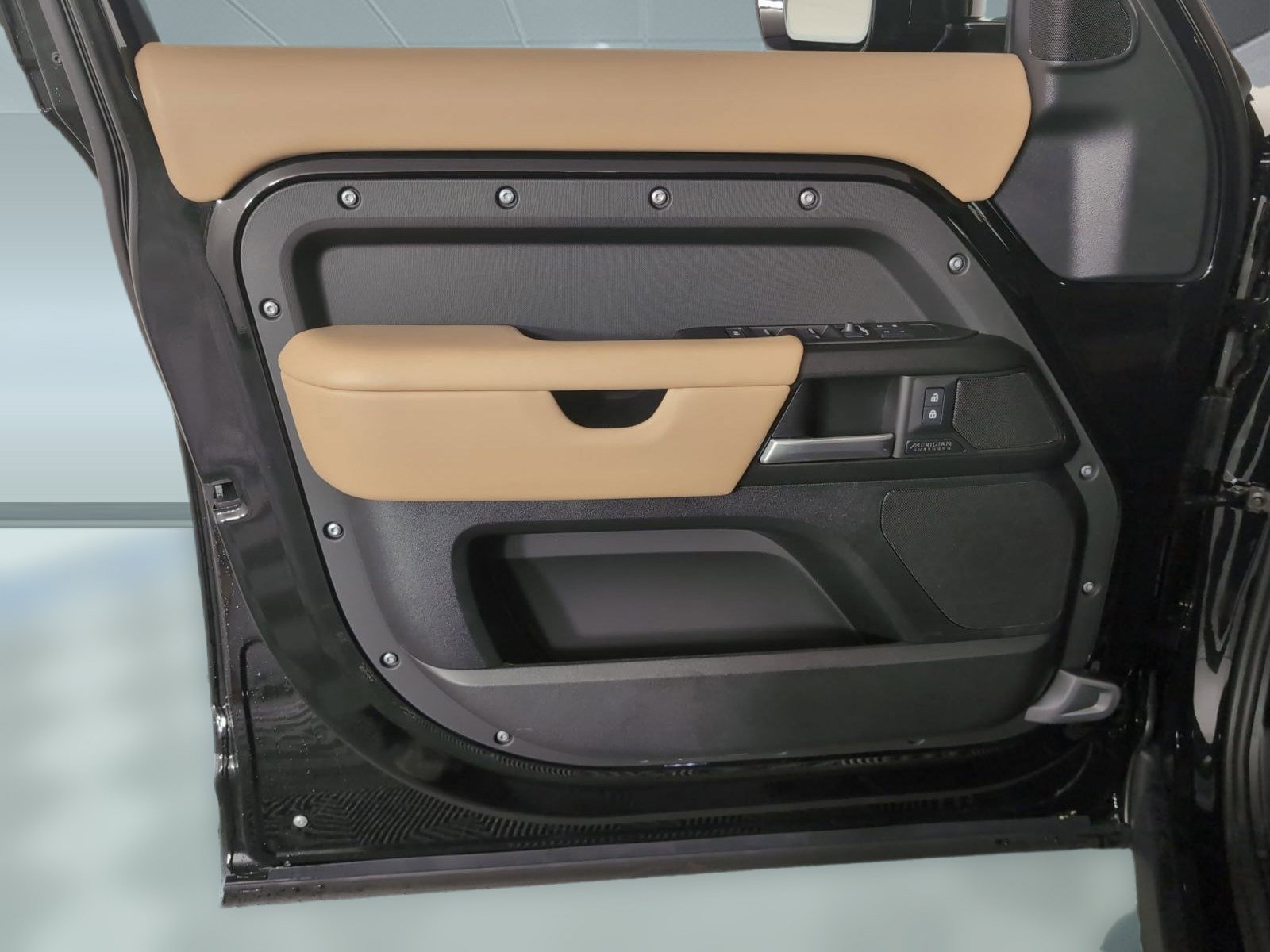 New 2026 Land Rover Defender 130 V8 image 12