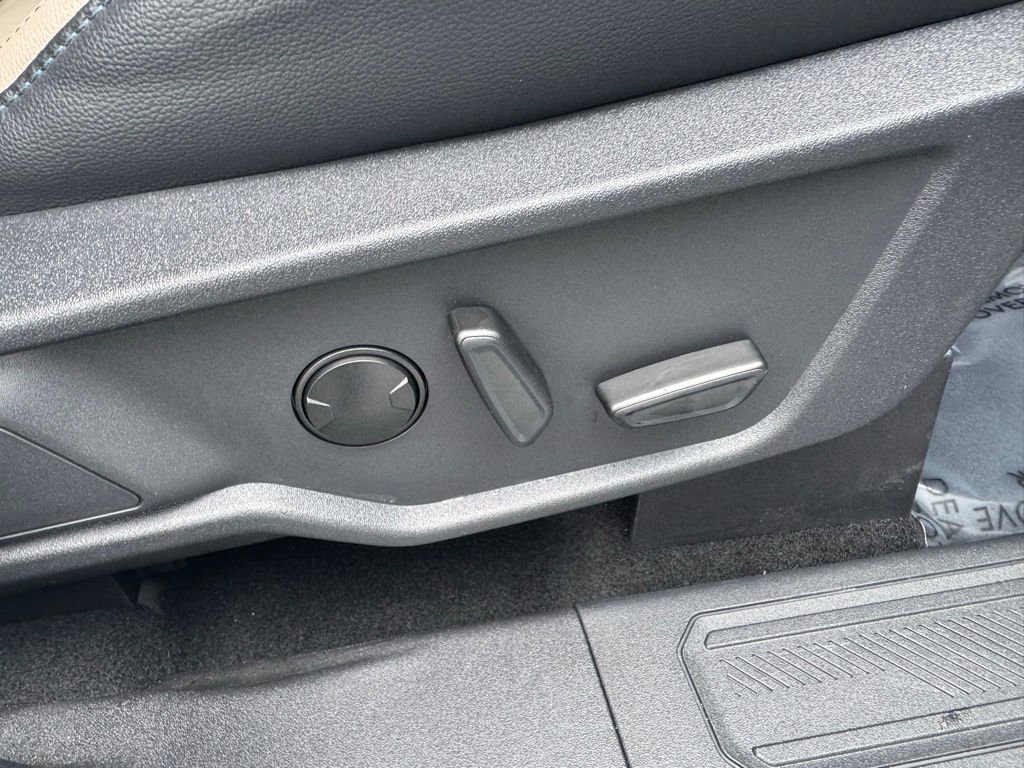 Used 2024 Ford Bronco Wildtrak image 25