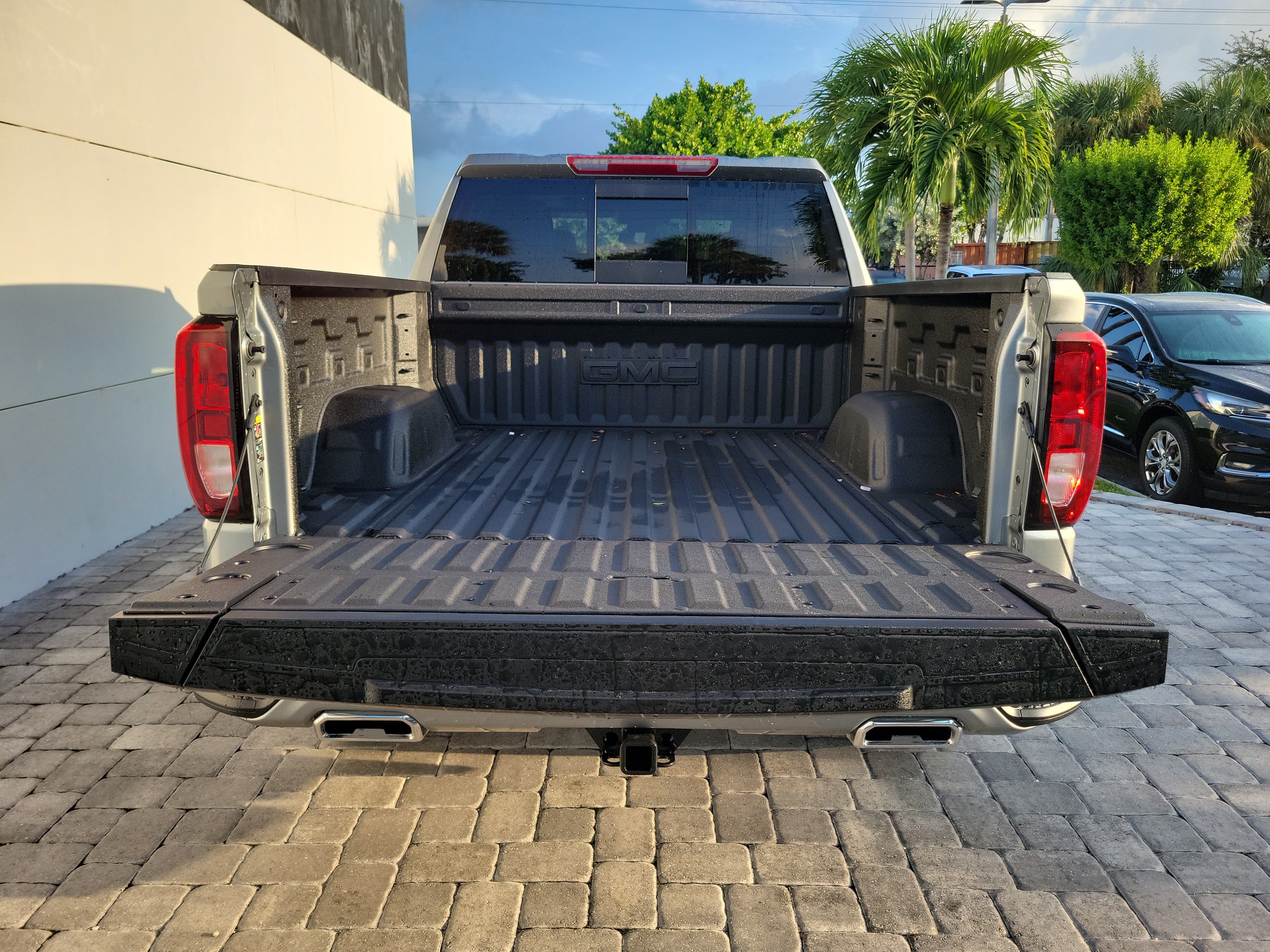 New 2026 GMC Sierra 1500 Elevation w/ Elevation Premium Package AWD/4WD image 11