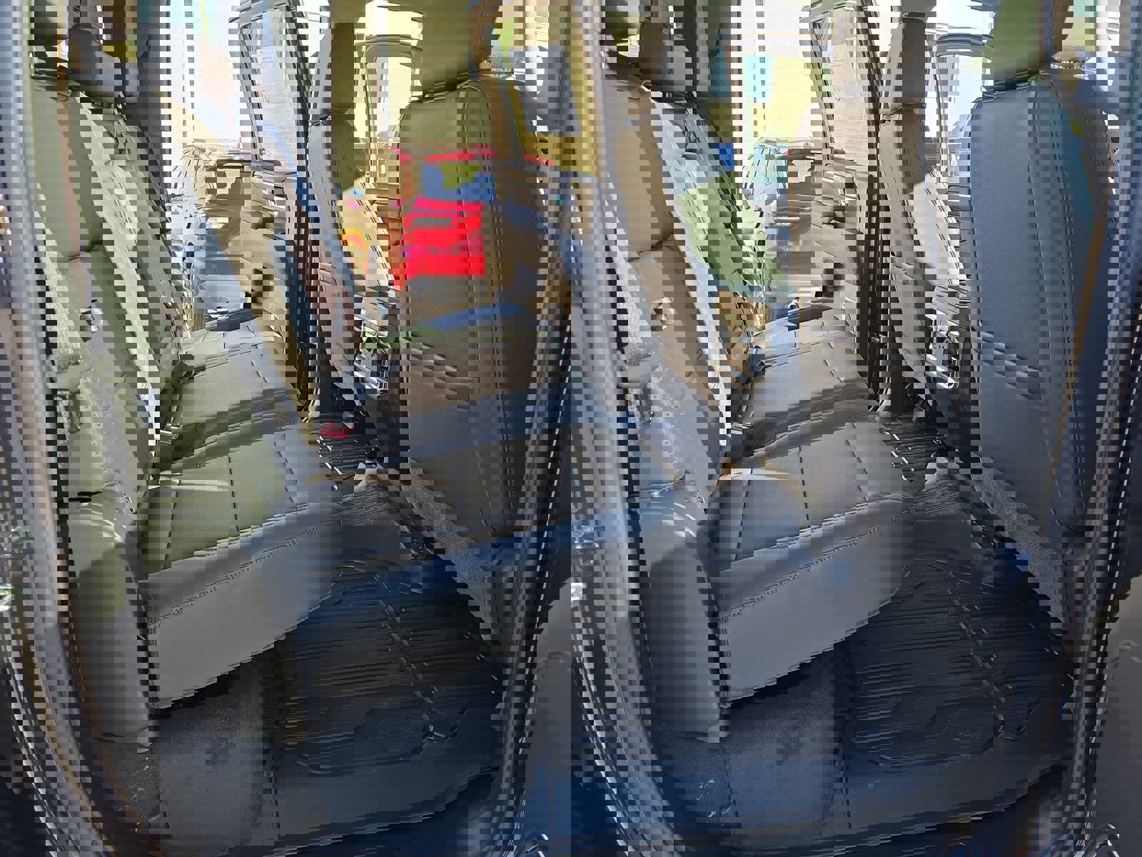 New 2026 GMC Sierra 3500 SLT w/ SLT Convenience Package image 13