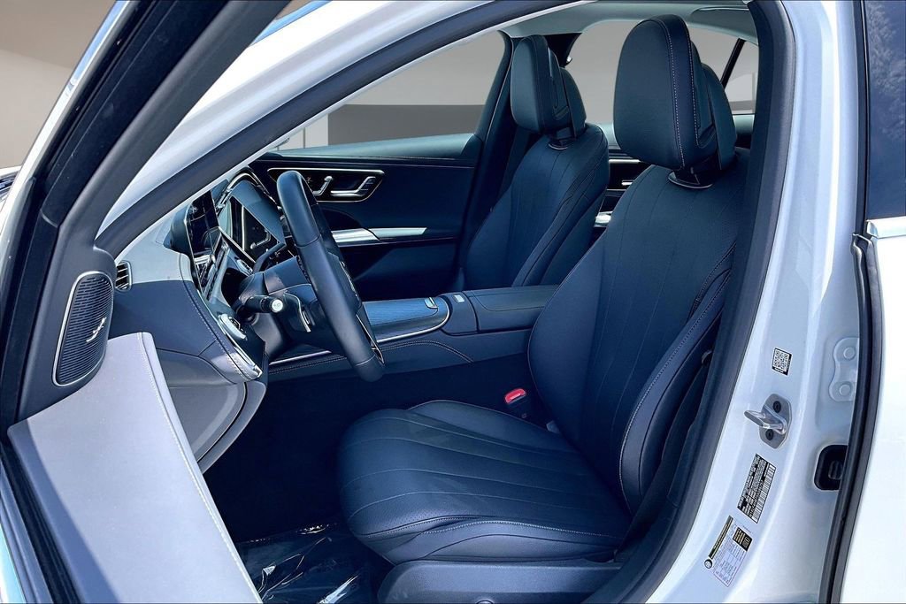 Used 2025 Mercedes-Benz E 350 4MATIC Sedan image 19