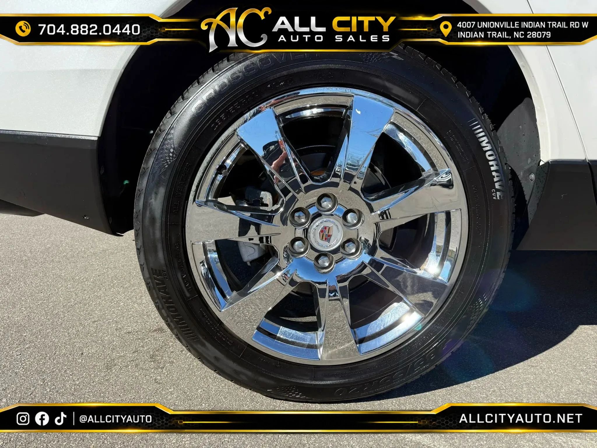 Used 2010 Cadillac SRX Premium FWD image 31