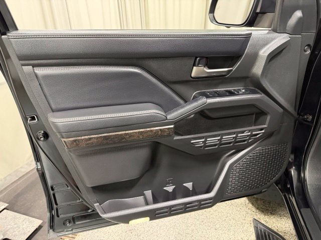 Used 2026 Toyota Tacoma Limited AWD/4WD image 18
