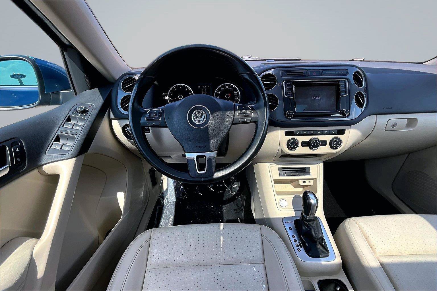 Used 2017 Volkswagen Tiguan Wolfsburg Edition AWD/4WD image 6