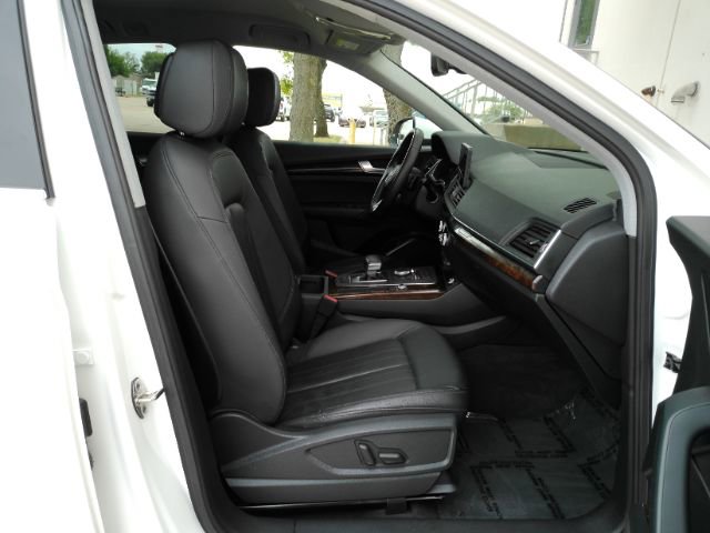Used 2020 Audi Q5 2.0T Premium image 19