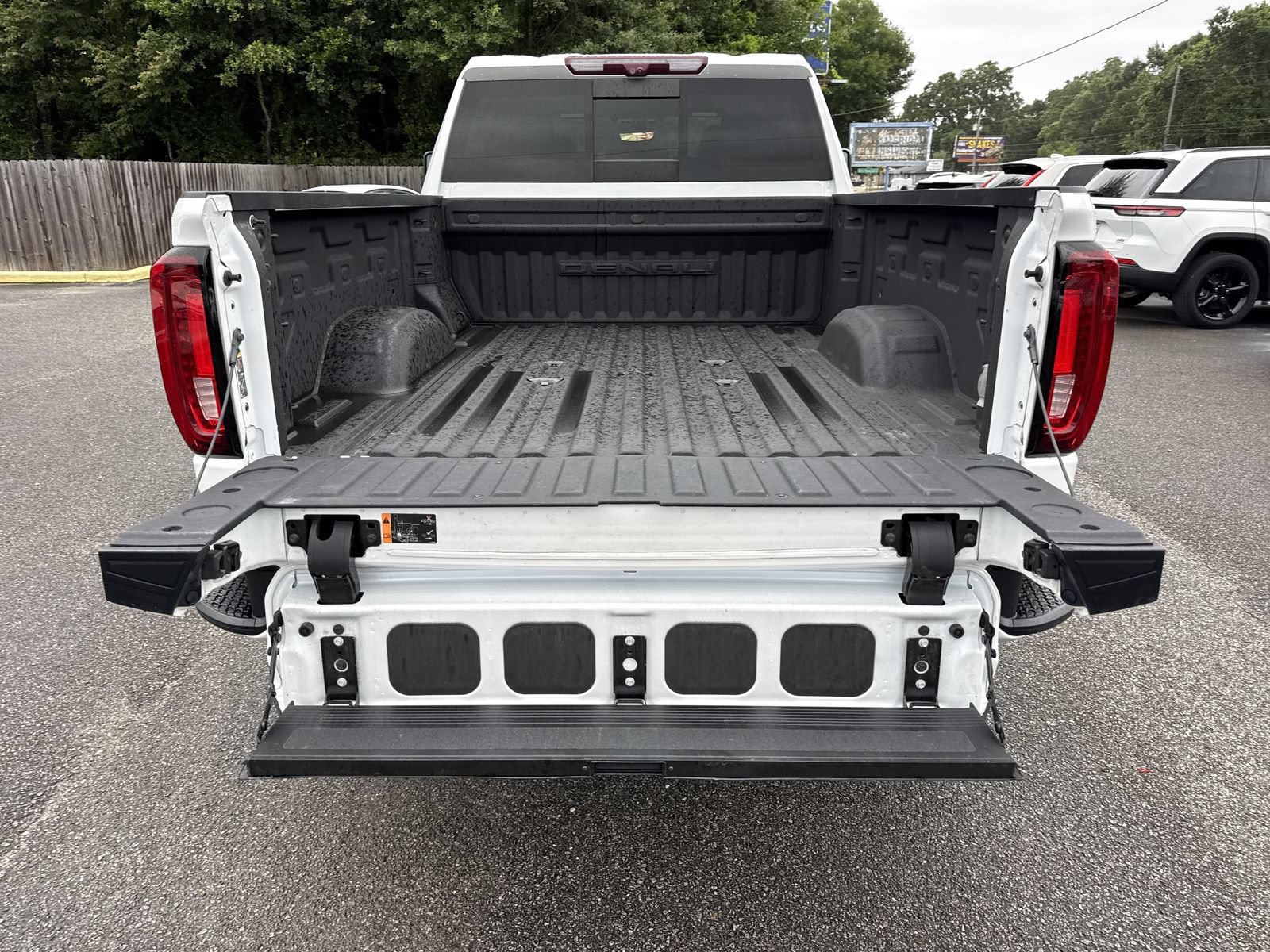 Used 2023 GMC Sierra 2500 Denali w/ Denali Ultimate Package AWD/4WD image 38