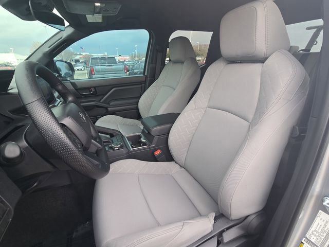 Used 2025 Toyota Tacoma SR5 AWD/4WD image 16