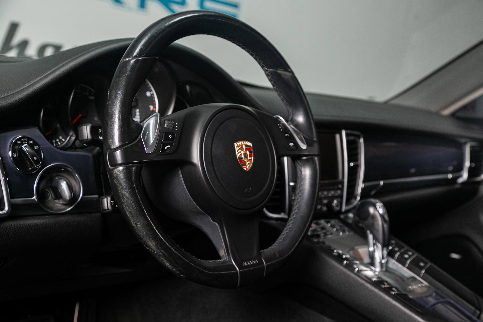 Used 2015 Porsche Panamera 4dr HB 4 image 8