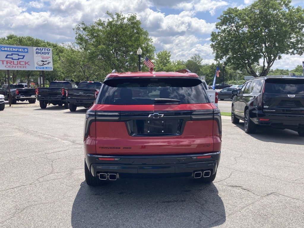 Used 2024 Chevrolet Traverse RS w/ LPO, Floor Liner Package image 6