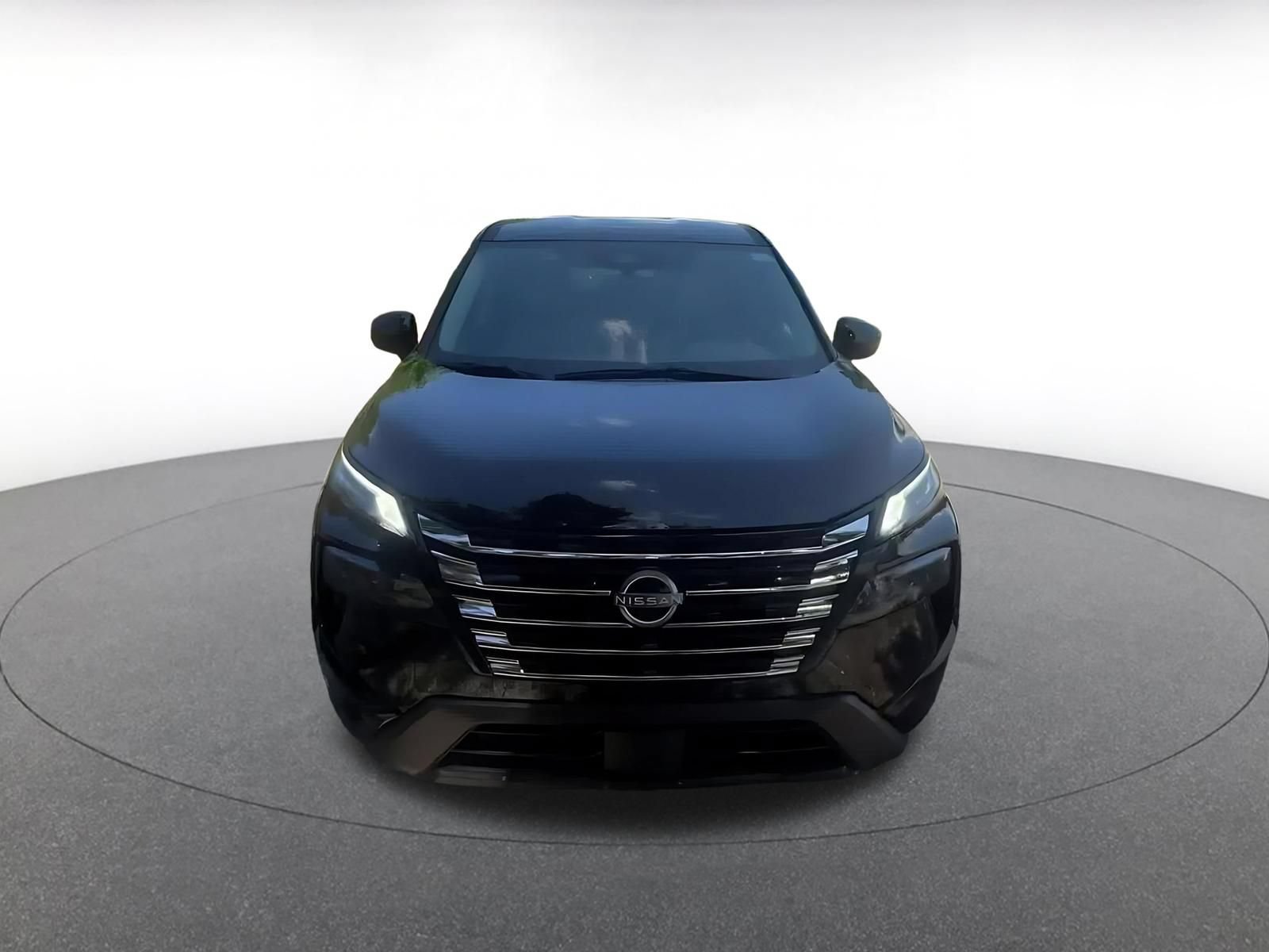 Used 2025 Nissan Rogue SV AWD/4WD image 4