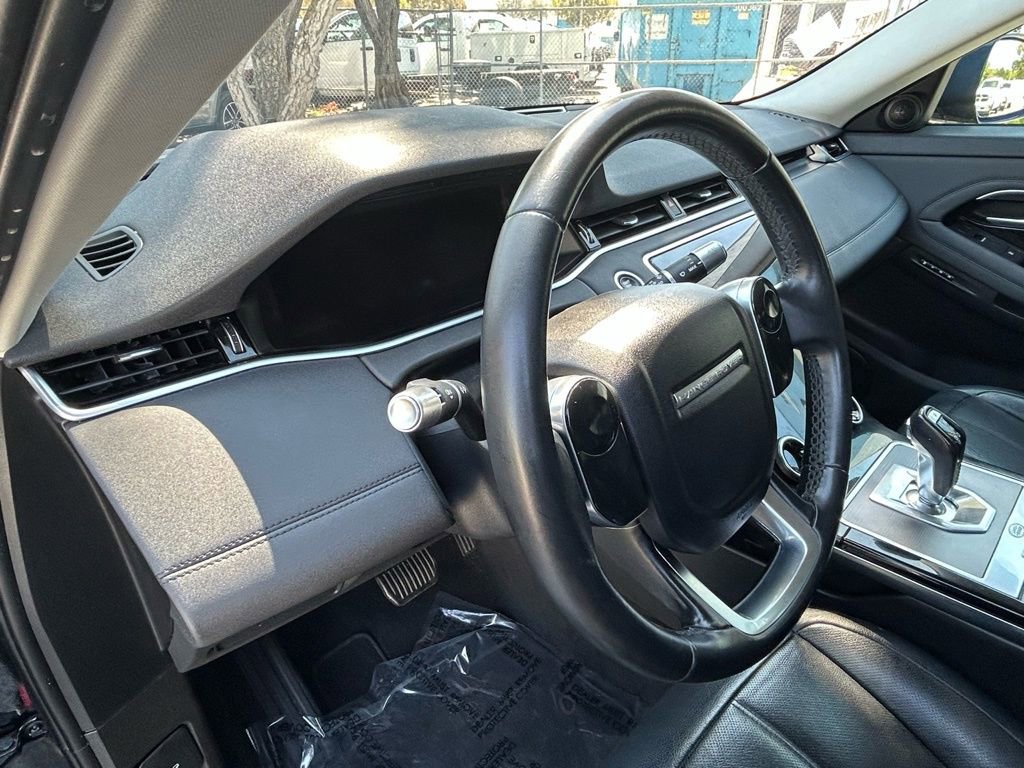Used 2020 Land Rover Range Rover Evoque SE image 18