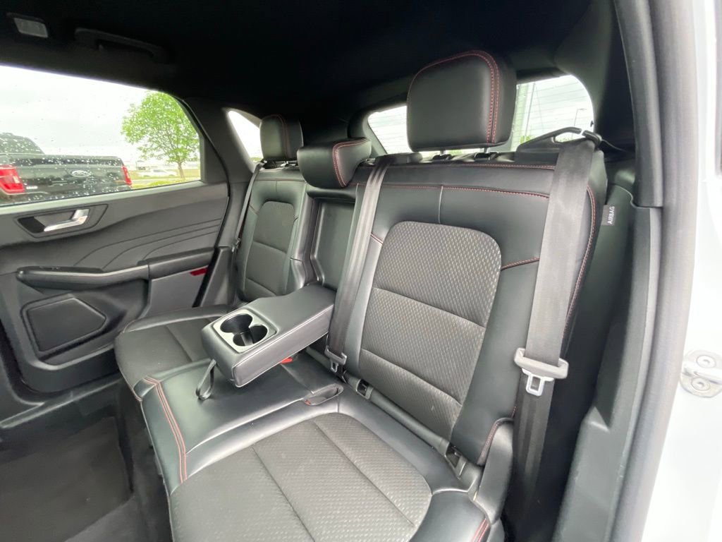 Used 2025 Ford Escape ST-Line FWD image 25