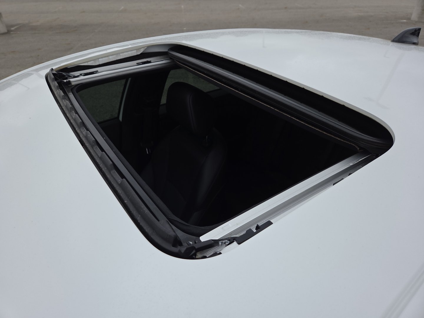 Used 2023 Honda Accord Sport image 3