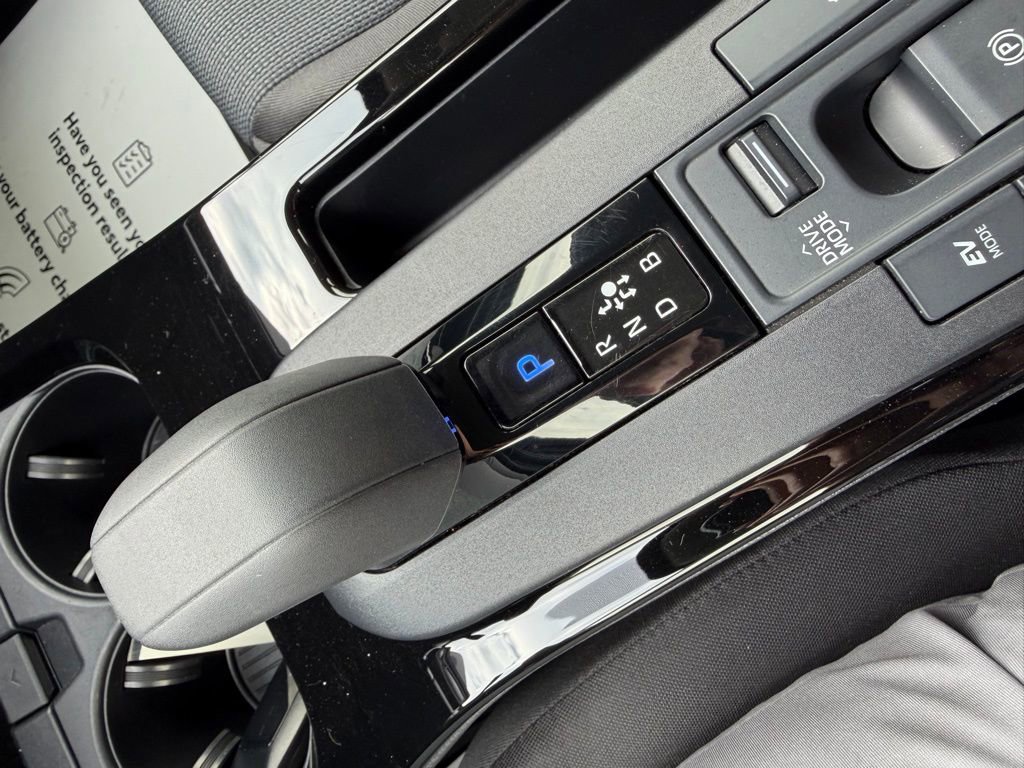 Used 2024 Toyota Prius LE image 17