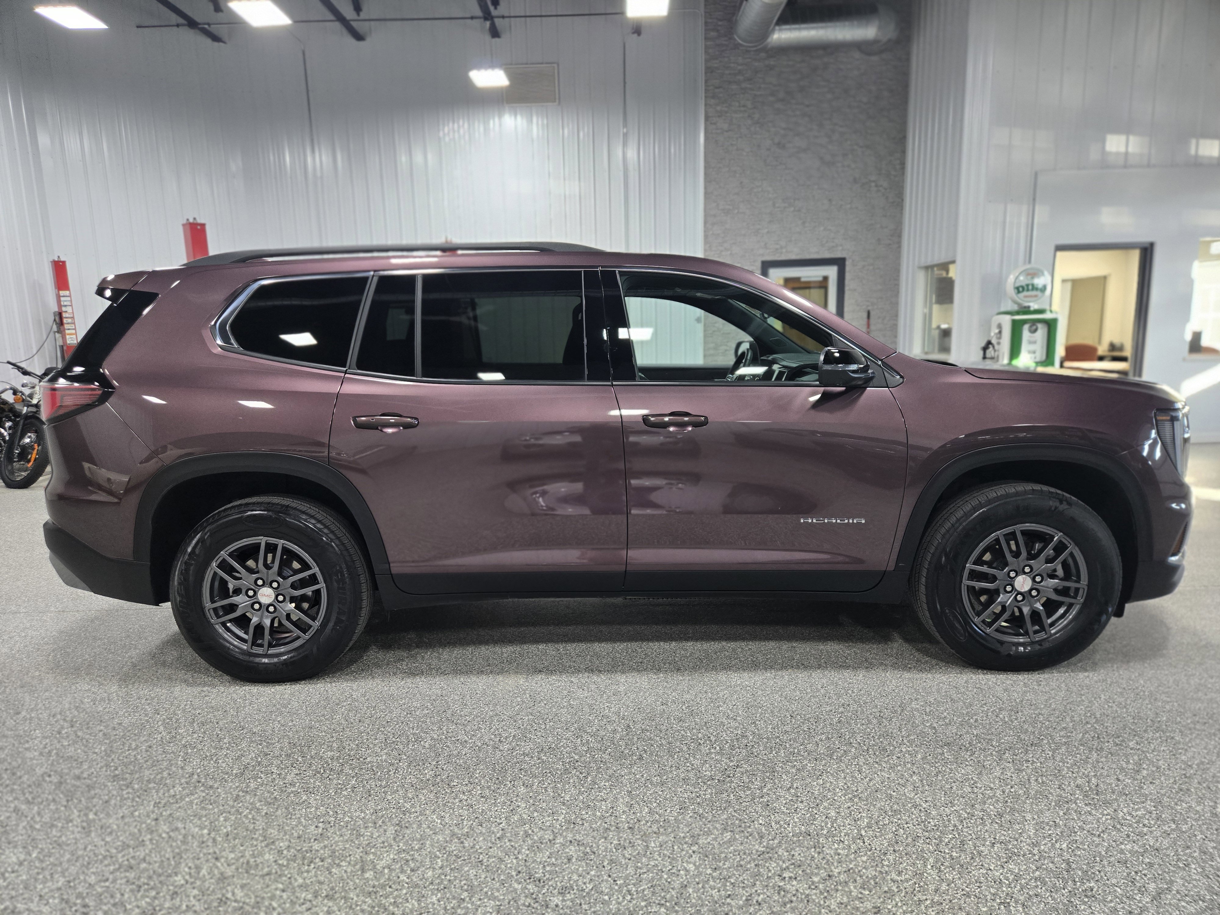 Certified 2025 GMC Acadia Elevation image 6