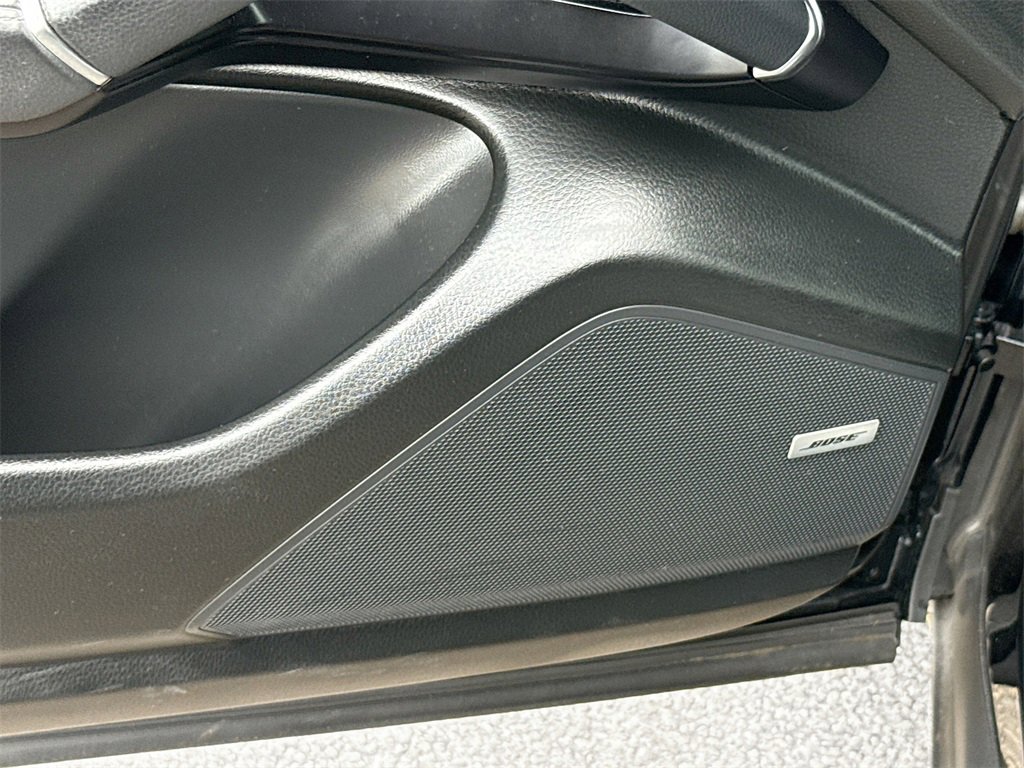 Used 2022 Porsche Cayenne Platinum Edition image 20