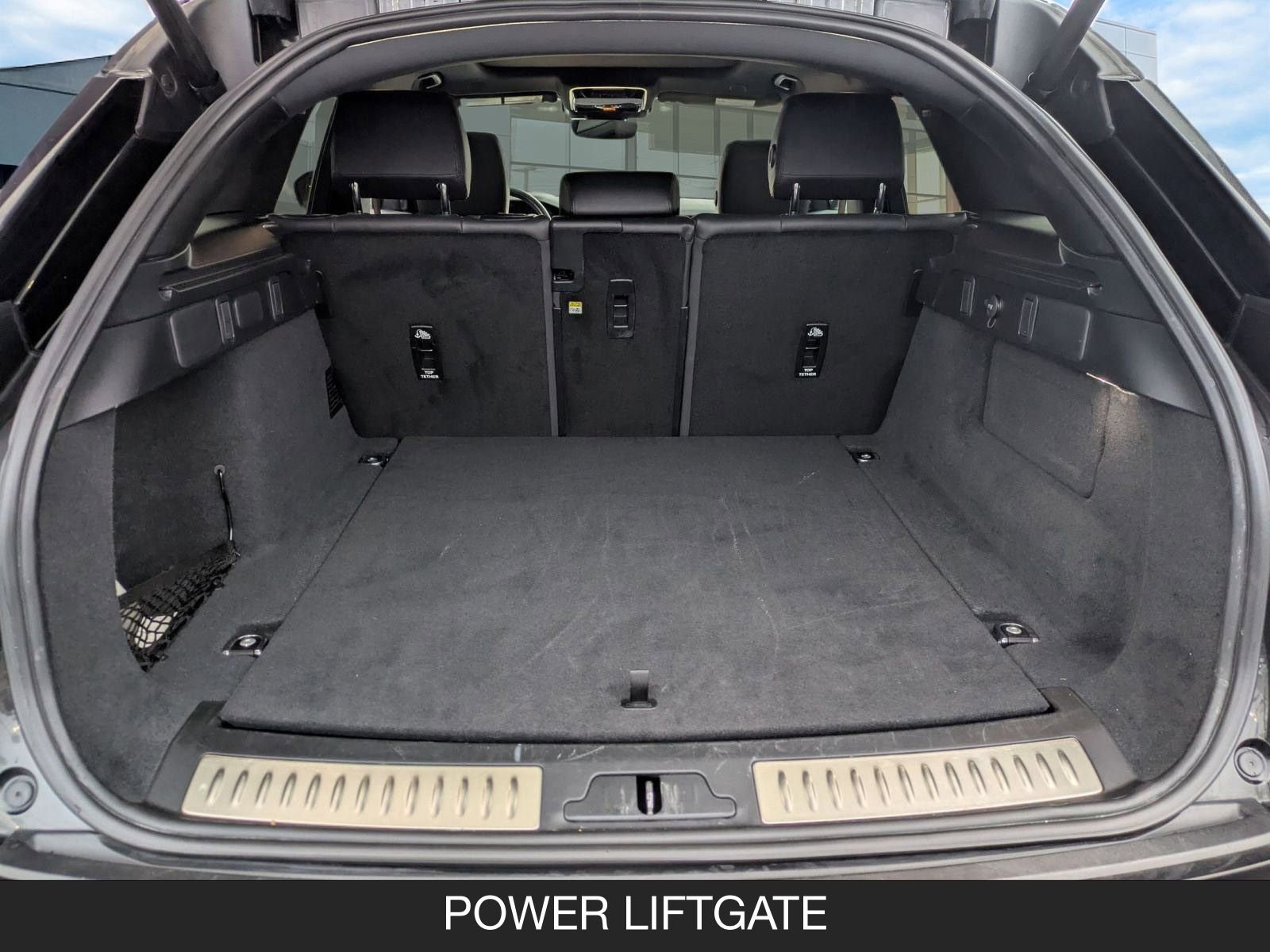 Used 2025 Land Rover Range Rover Velar Dynamic SE image 21