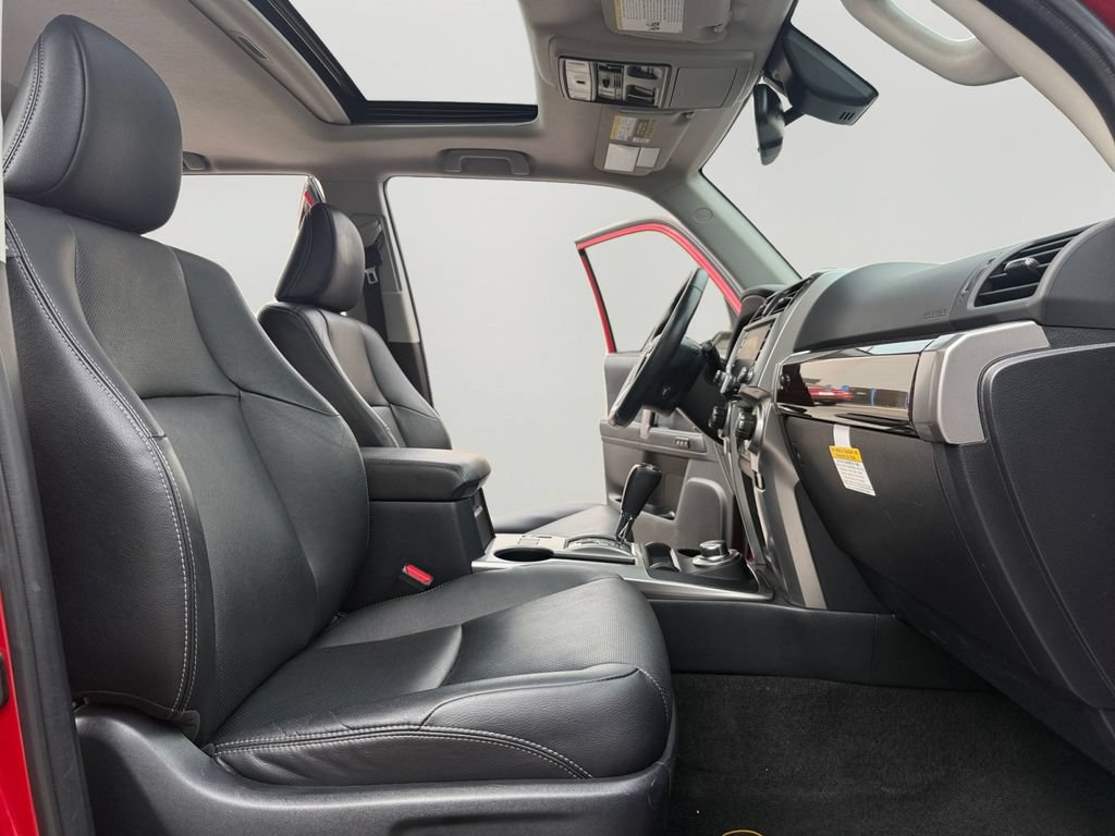 Used 2023 Toyota 4Runner Limited AWD/4WD image 25