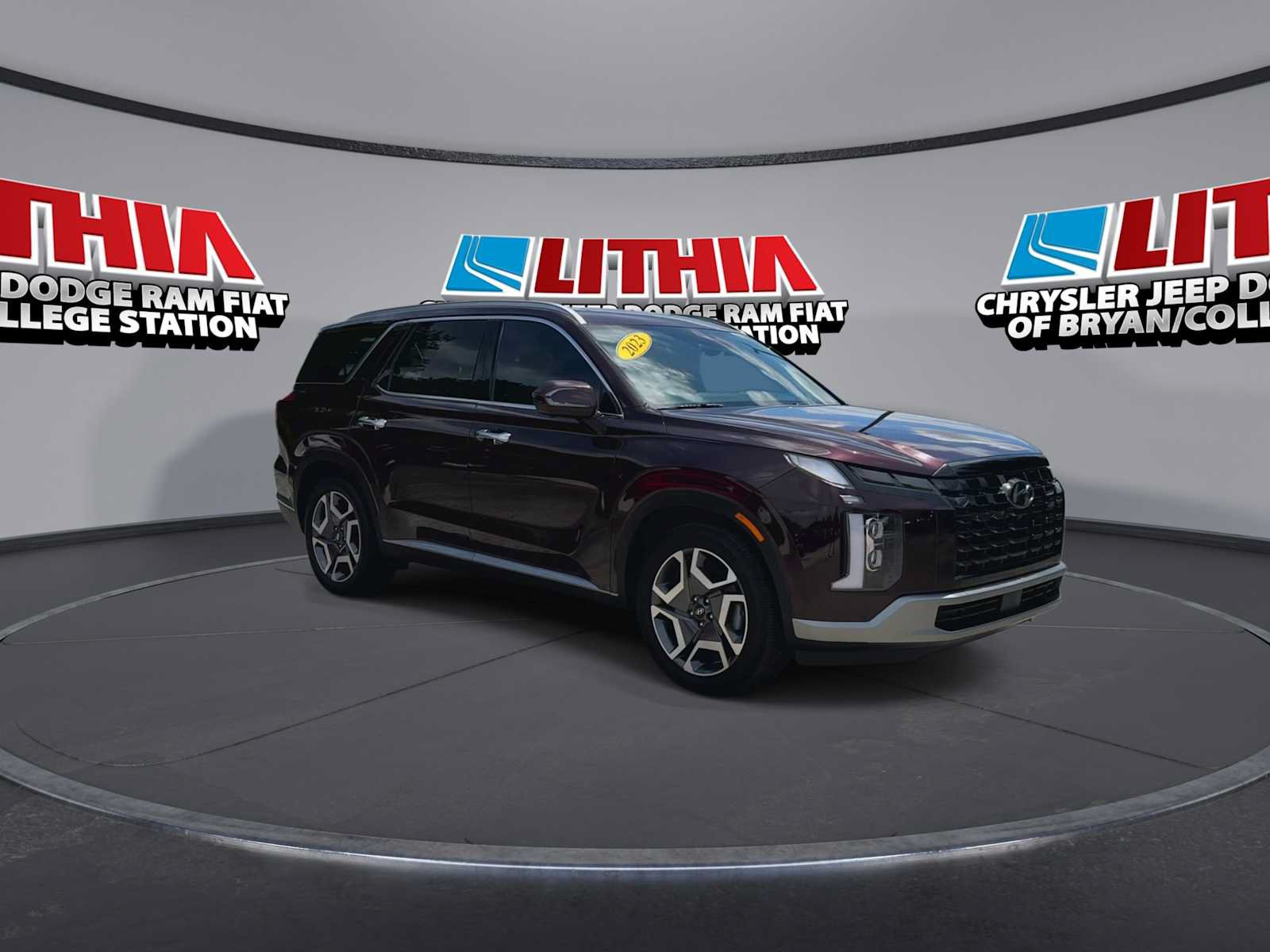 Used 2023 Hyundai Palisade Limited FWD image 2