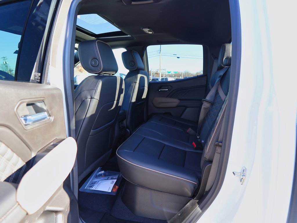 New 2026 GMC Canyon Denali image 12