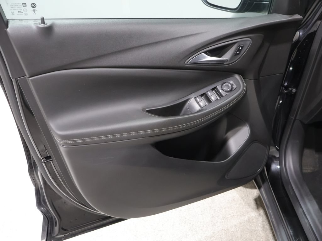 Used 2024 Buick Encore GX Preferred AWD/4WD image 12