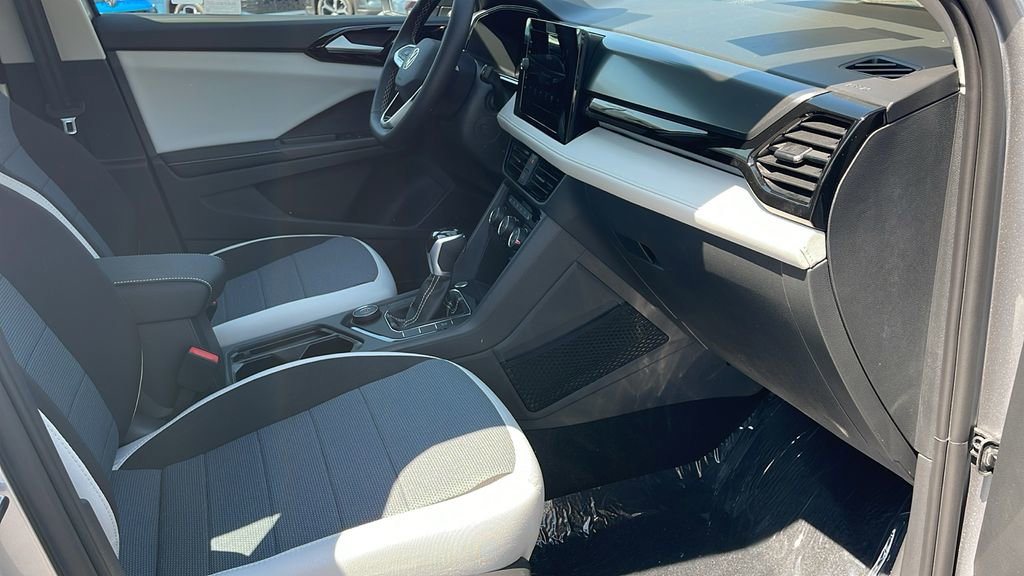 New 2025 Volkswagen Taos S image 30