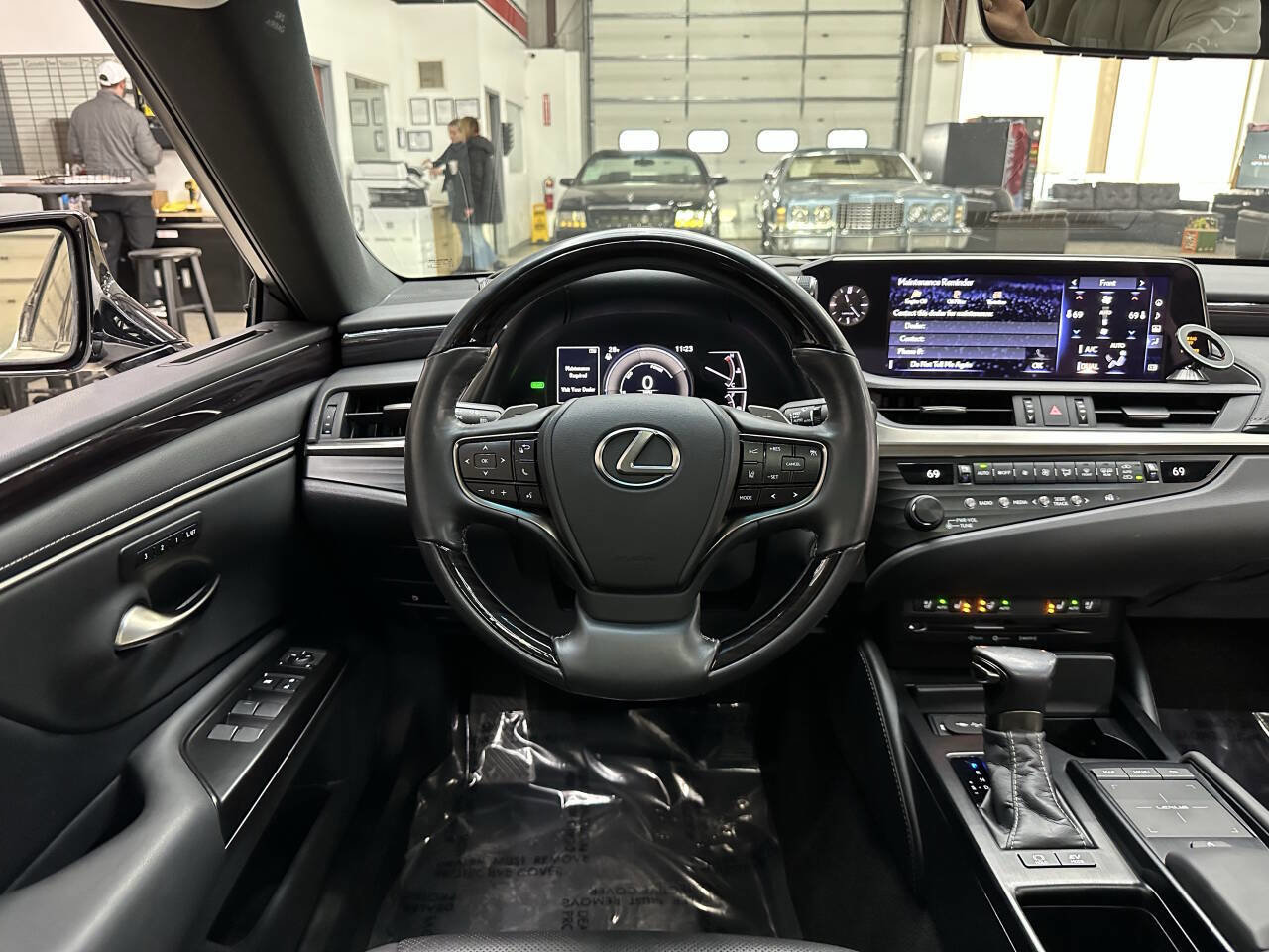 Used 2019 Lexus ES 300h w/ Premium Package image 19
