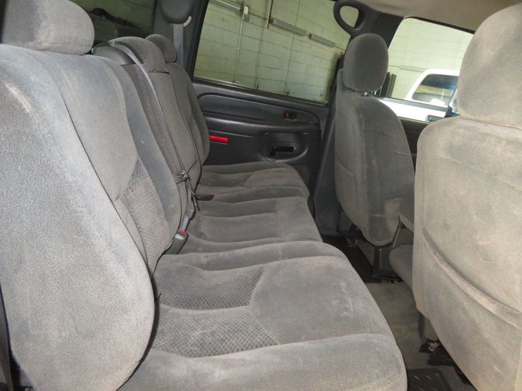Used 2004 Chevrolet Silverado 2500 LS w/ Skid Plate Package AWD/4WD image 28