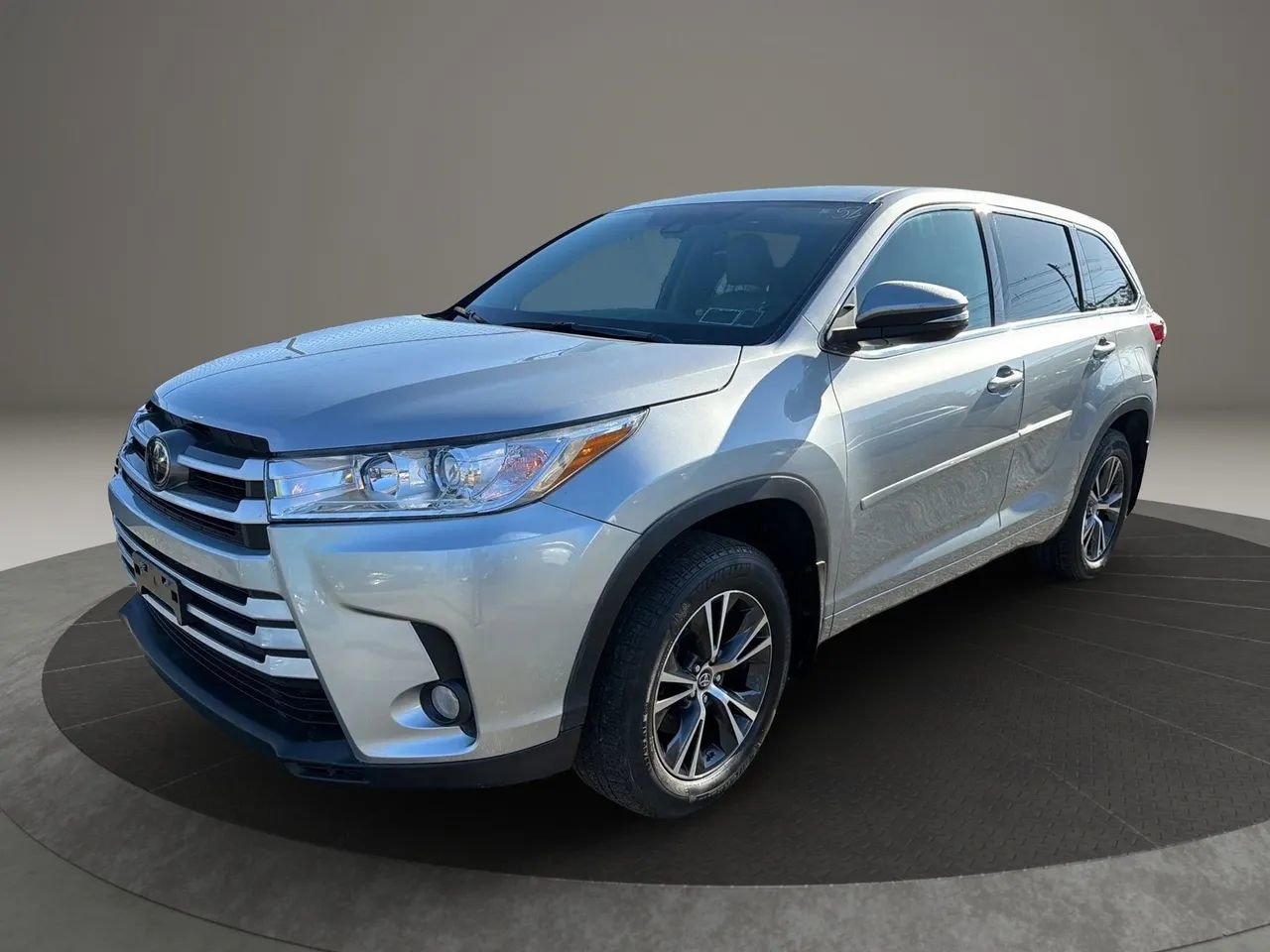 Used 2017 Toyota Highlander AWD V6