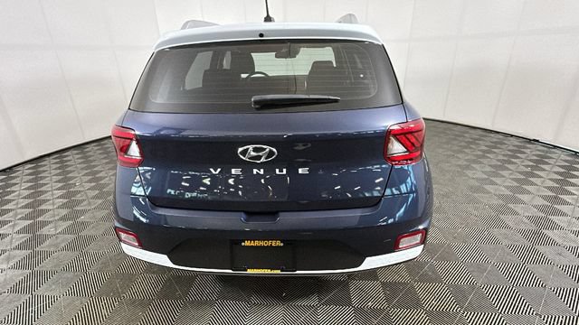 Used 2025 Hyundai Venue Limited FWD image 3