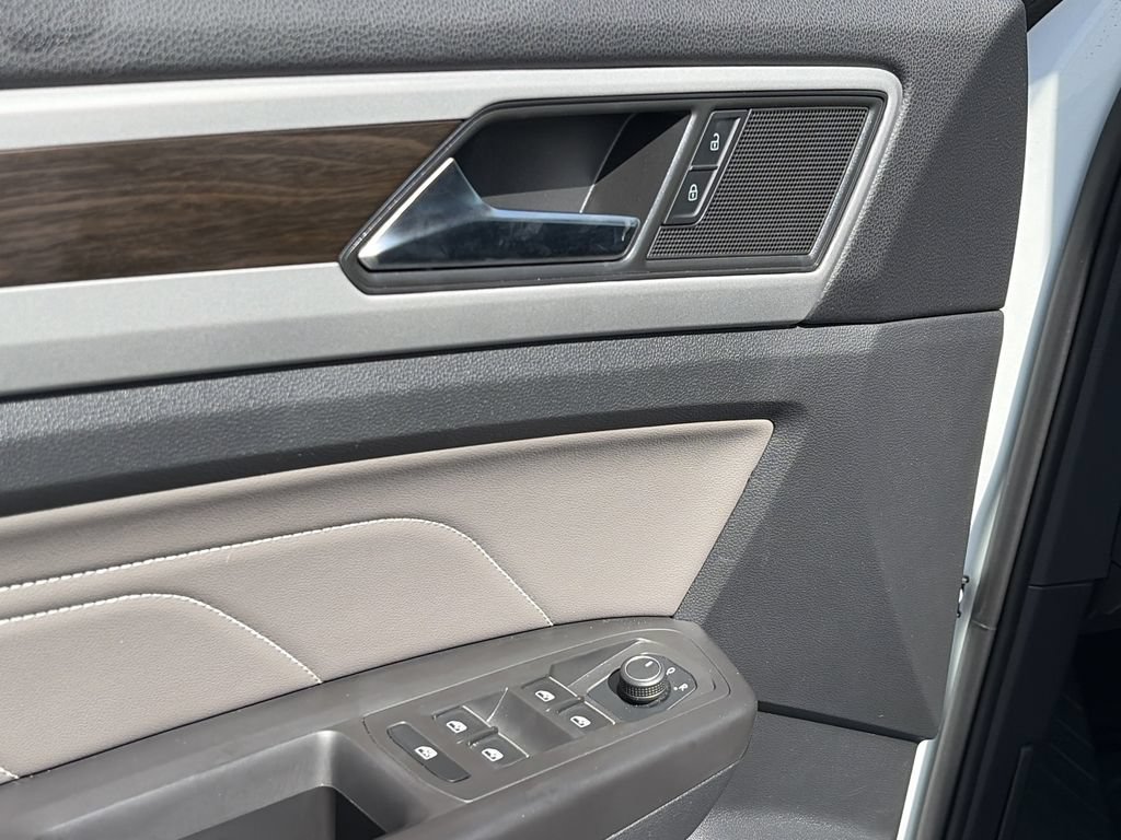 Certified 2023 Volkswagen Atlas SE FWD image 16