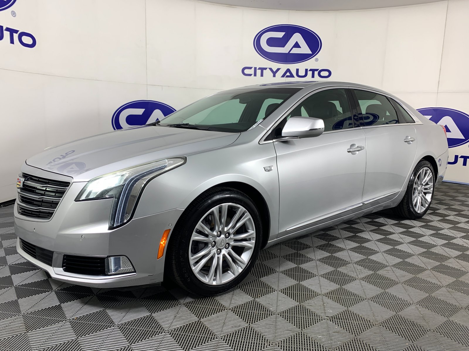 Used 2018 Cadillac XTS Luxury FWD image 7