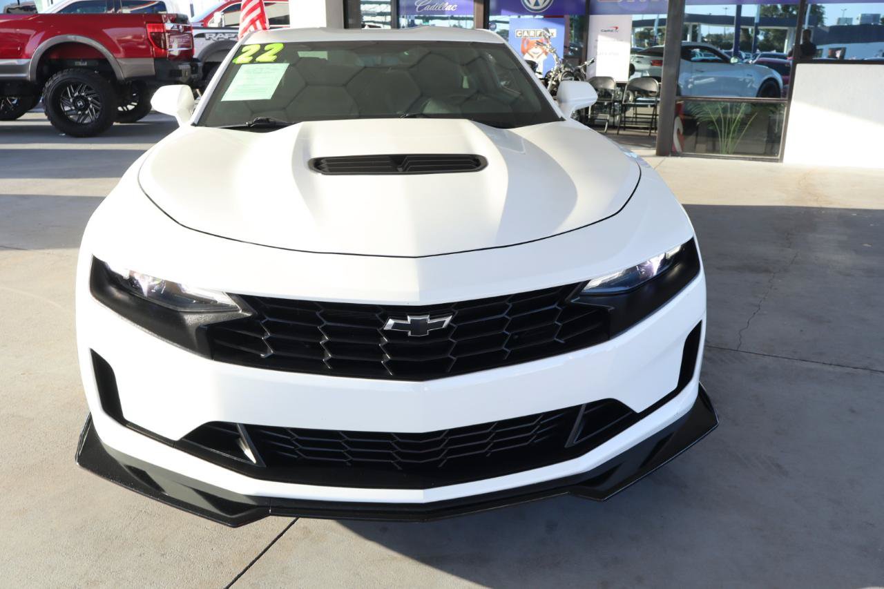 Used 2022 Chevrolet Camaro LT RWD image 13