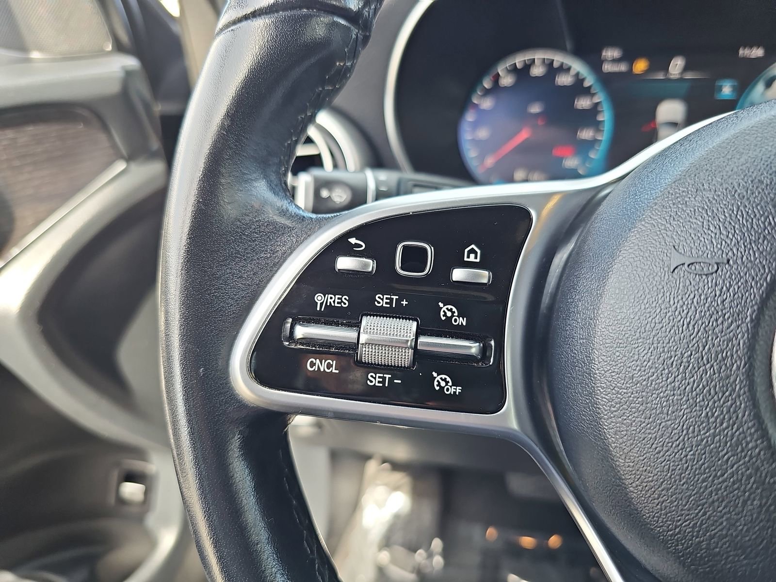 Used 2022 Mercedes-Benz GLC 300 image 17